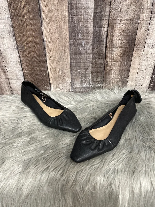 Flats for bustling city days -Shoes Flats By H&m In Black, Size: 7