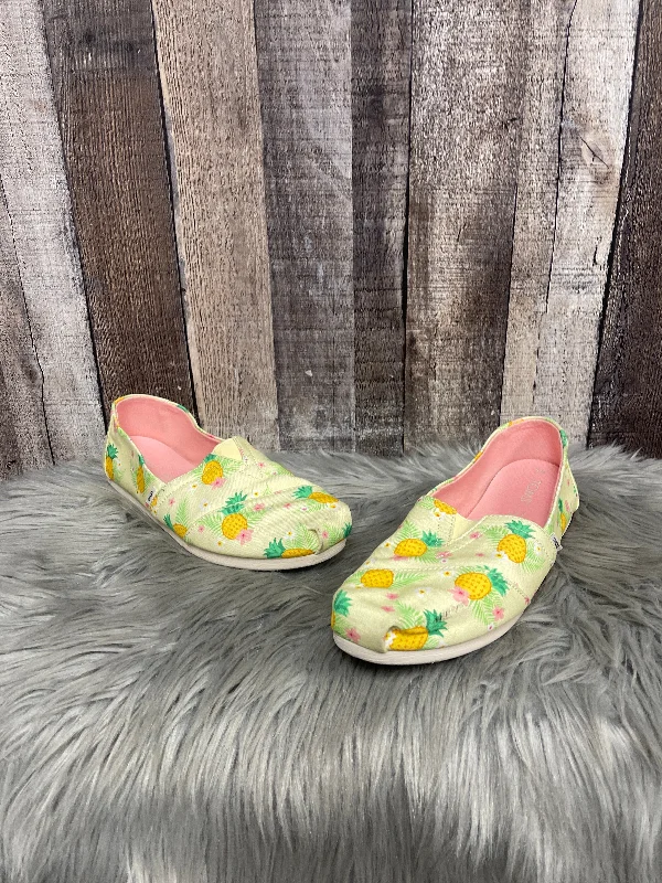 Flats with lively summer energy -Shoes Flats By Toms In Floral Print, Size: 9