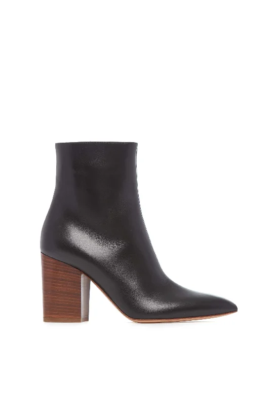 Boots with ventilated heel linings -Rio Ankle Boot in Black Leather