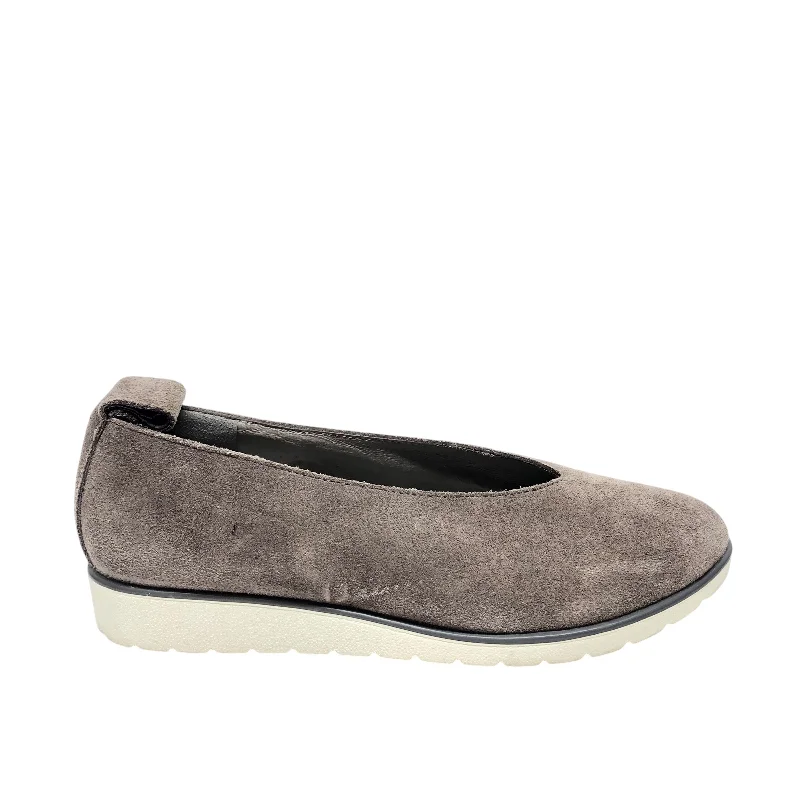 Flats for casual dusk strolls -Shoes Flats By Eileen Fisher In Taupe, Size: 5.5