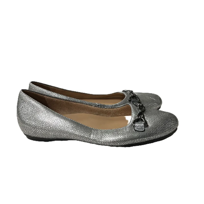 Flats for women with foot padding -Shoes Flats By Naturalizer In Silver, Size: 8