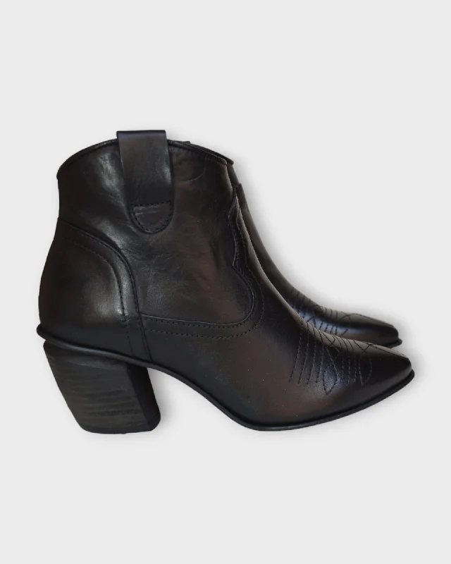 Boots with soft heel linings -Miz Mooz Jina