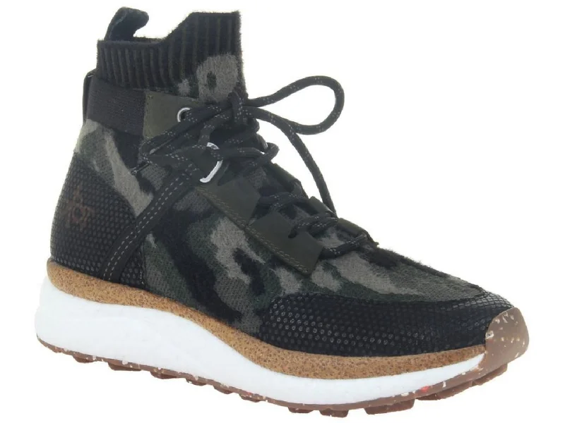 Shoes with plump treads -OTBT: Hybrid in PINE Sneakers SALE