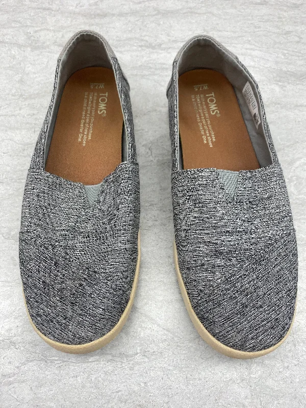 Flats for outdoor dusk meals -Shoes Flats By Toms In Grey, Size: 7.5