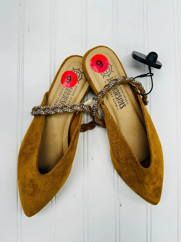 Flats crafted from upcycled textiles -Shoes Flats By HARBORSIDES In Brown, Size: 6