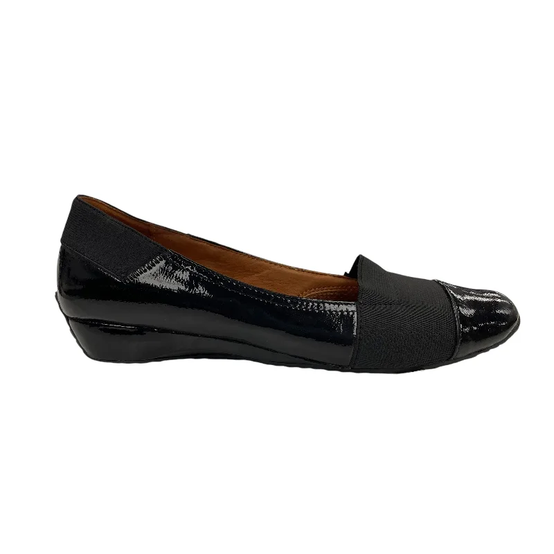 Flats for women with foot soothing -Shoes Flats By Gentle Souls In Black, Size:6.5