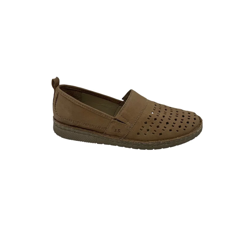 Flats for outdoor summer strolls -Shoes Flats By Josef Seibel In Brown, Size:6.5